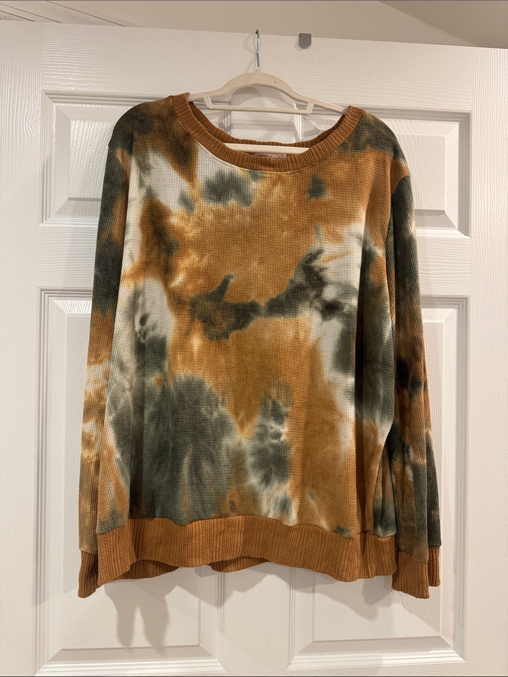 Ces Femme Rust and Olive Tie-Dye Pullover Sweatshirt